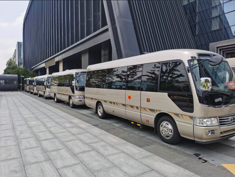 苏州公司团建租车